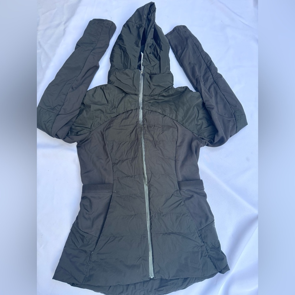 lululemon Down For It All Down Jacket 700 Fill Size 6